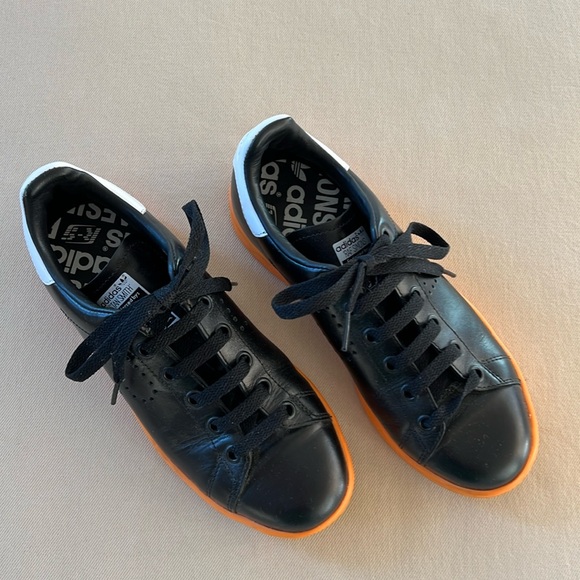 adidas x Stan Smith Leather ‘Black Orange’ - Picture 6 of 14